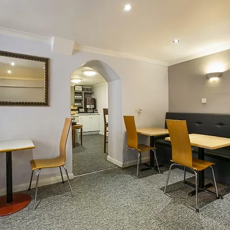 Victoria Station Hotel-2